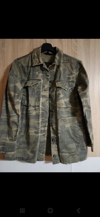 Krótka kurtka jeansowa moro