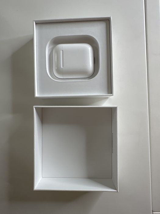 IPhone 12 Pro + Airpods 2 + 2 capas de oferta