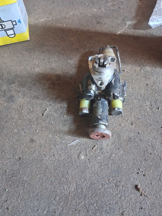 różne czesci do URSUS C330 i C330M,bierzesz wszystko to płacisz 120zł