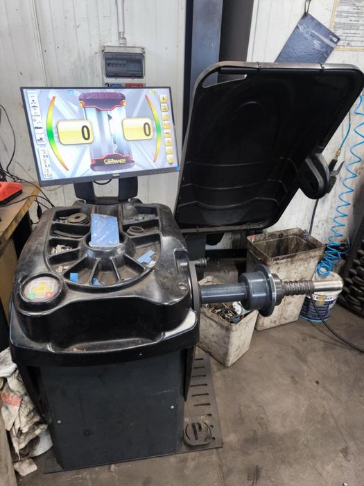 Cormach  MEC820vdl Sonar - Wyważarka do kół