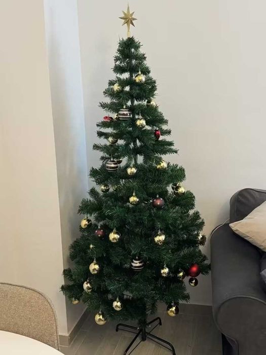 Árvore de Natal Artificial, Verde Escuro 150cm  Com Montagem GRATUITA