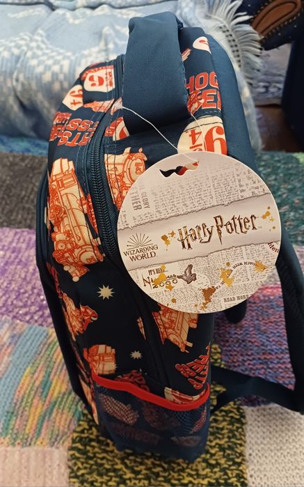 Mochila Harry Potter
Nova.
24Lts 
Conforme as fotografias.