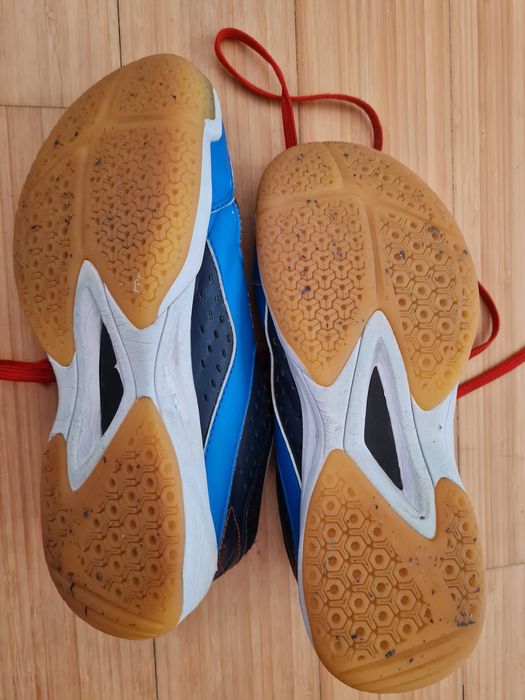 Buty chłopięce do gry na hali 38 plus klapki