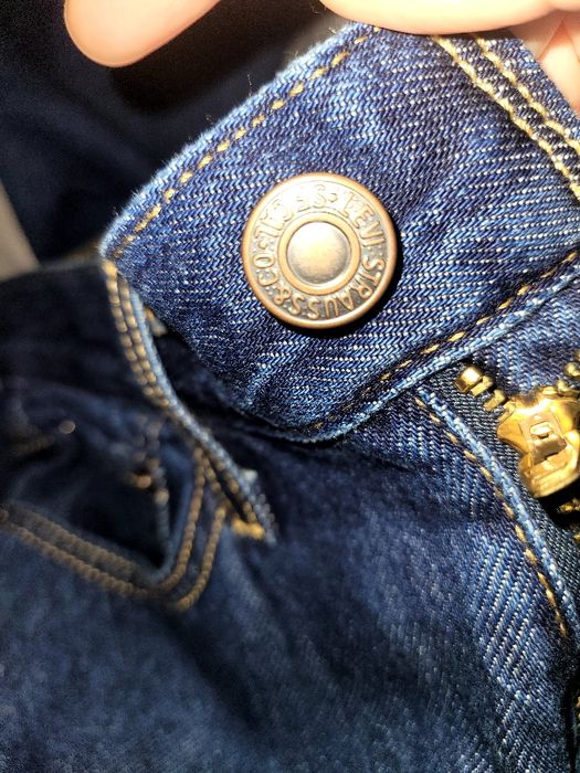 Calças Levis W 25 L 30 para mulher novas com etiqueta