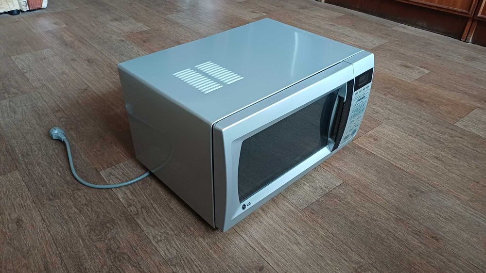 Микроволновая печь LG MC-7642ES