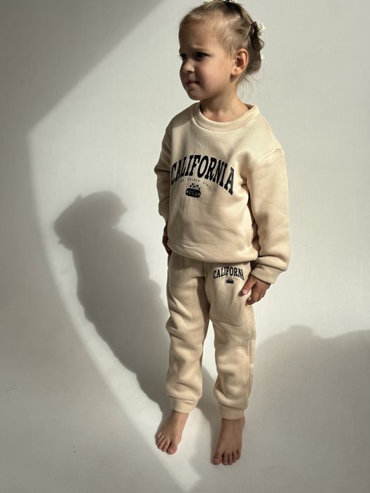 Теплий костюм для дівчинки