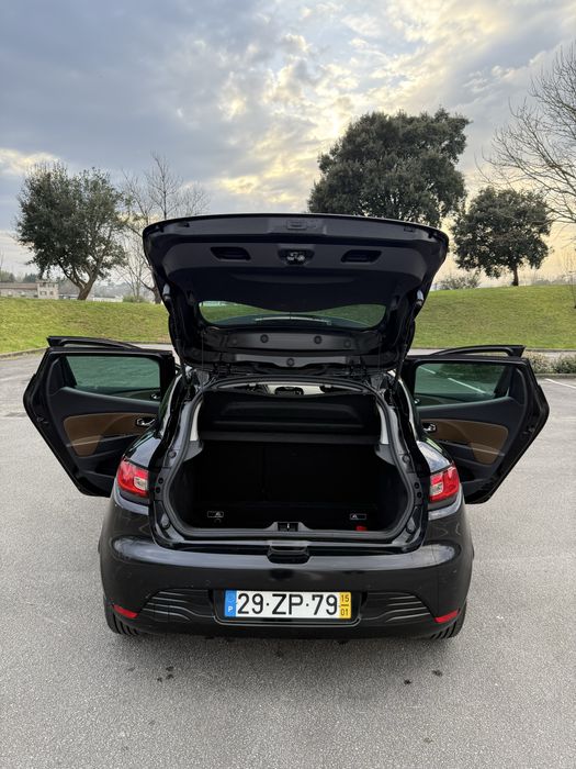 Renault Clio 1.2 Gasoleo –2015 – Excelente Estado**