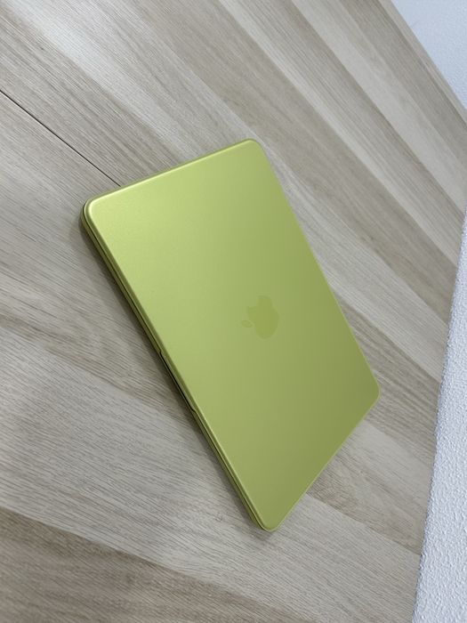 MacBook Neo 13” (2 meses)