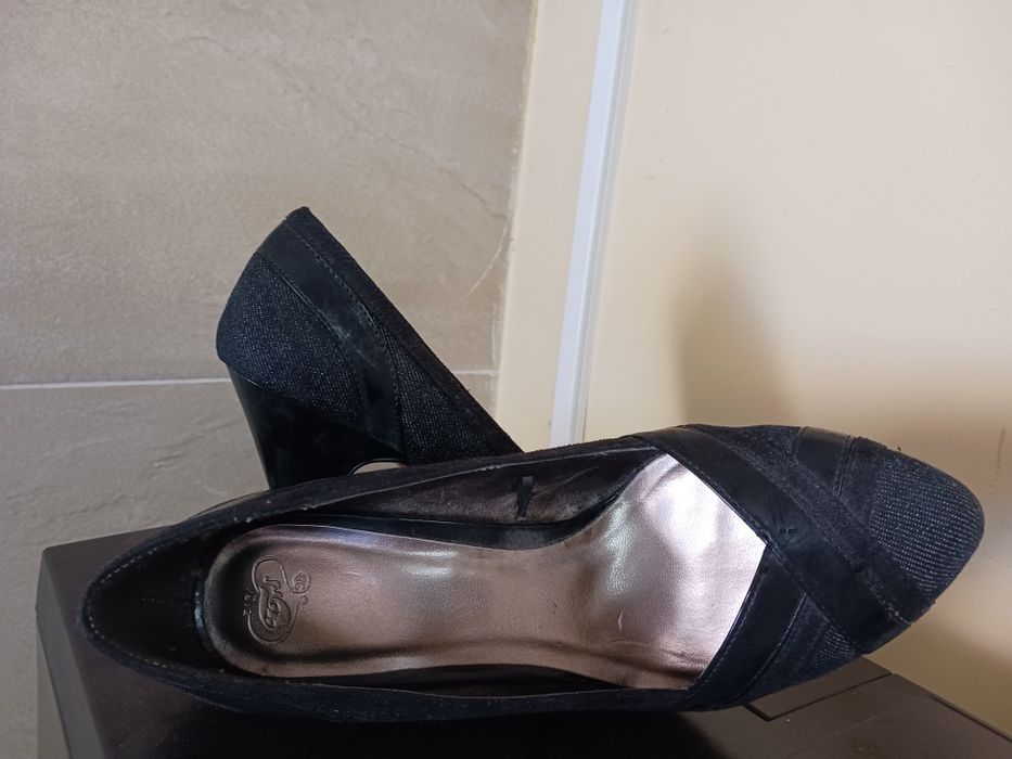 Sapatos pretos zara 38