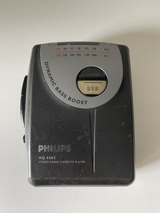 Walkman Przenośny odtwarzacz kaset Stereo z radiem FM Philips AQ6562 / 14
