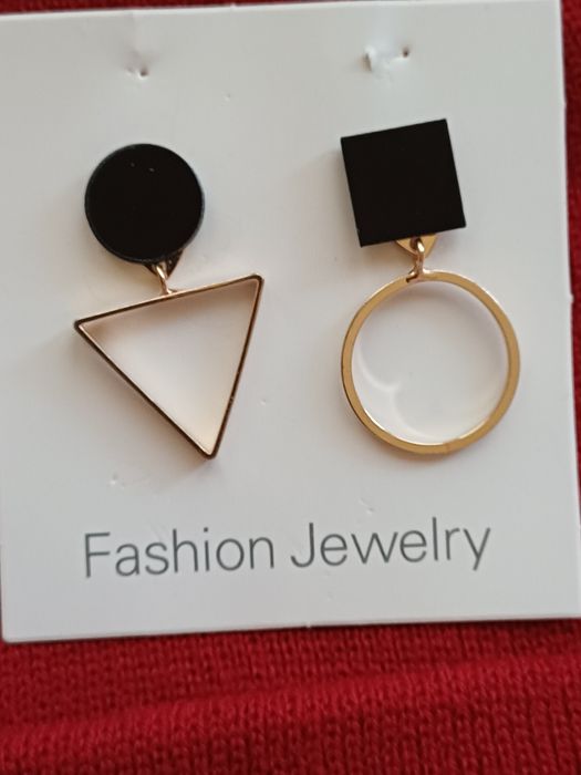 Kolczyki wkręty geometryczne