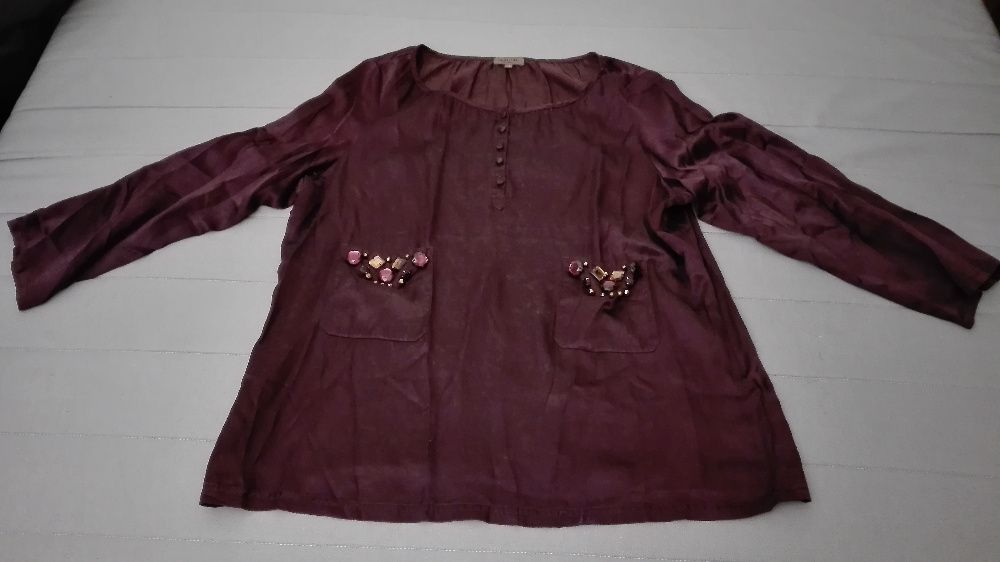 Blusas, túnicas e vestidos de marca