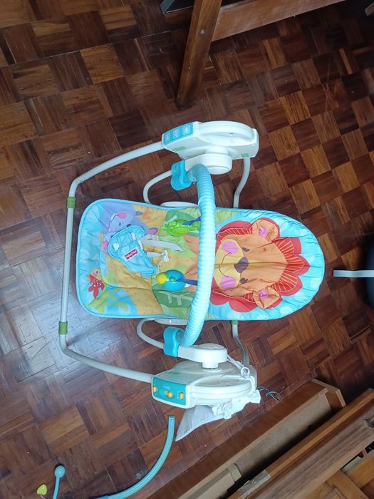 Espreguicadeira com baloiço automático