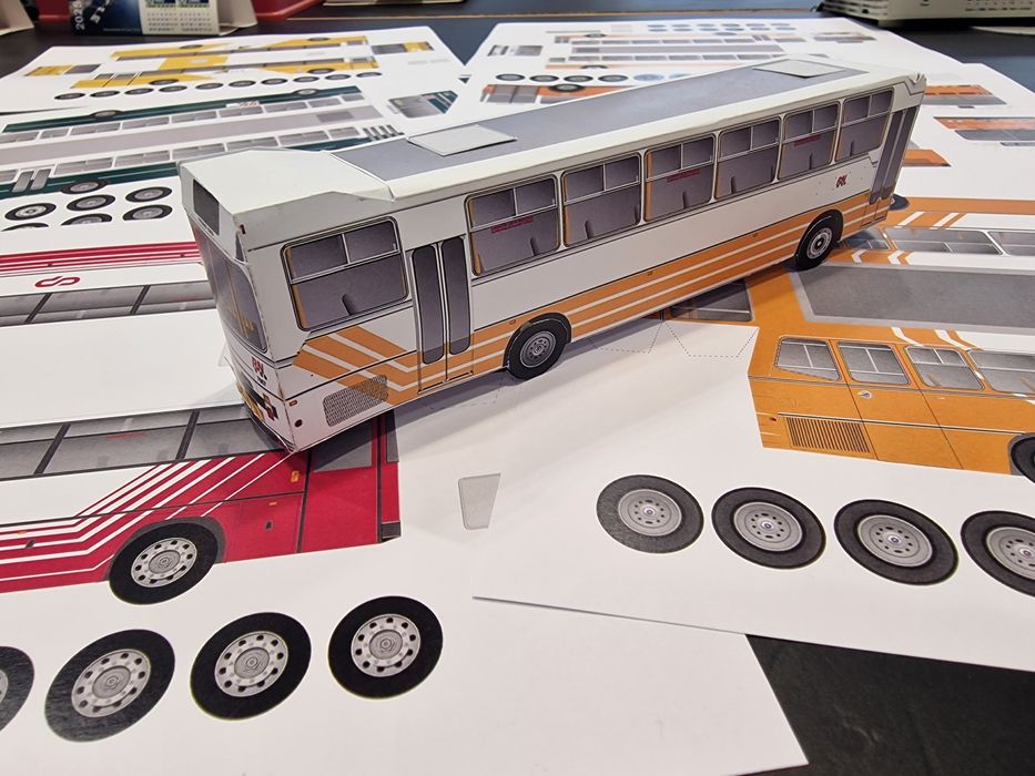 Autocarros RN e EVA x6  cartolina A4 para montar