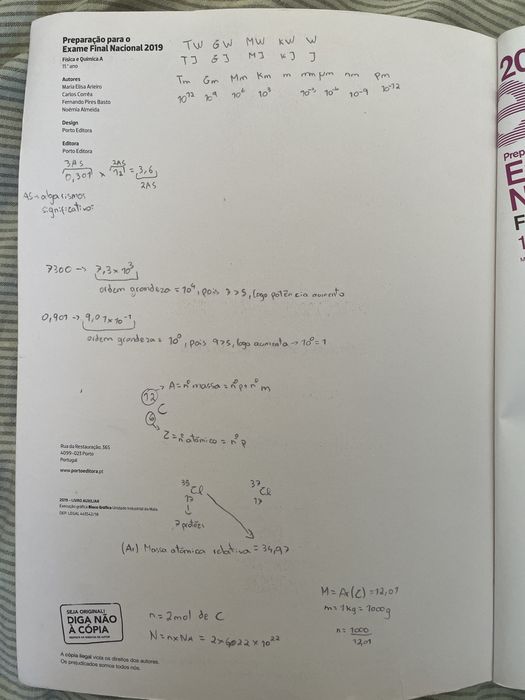 Livro de preparação exame 11 Fisica e Quimica A