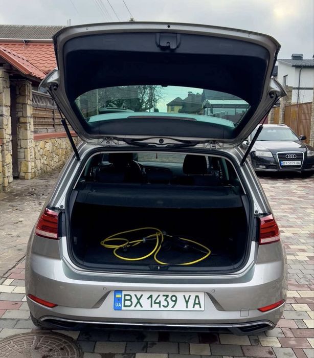 Продам автомобіль е гольф