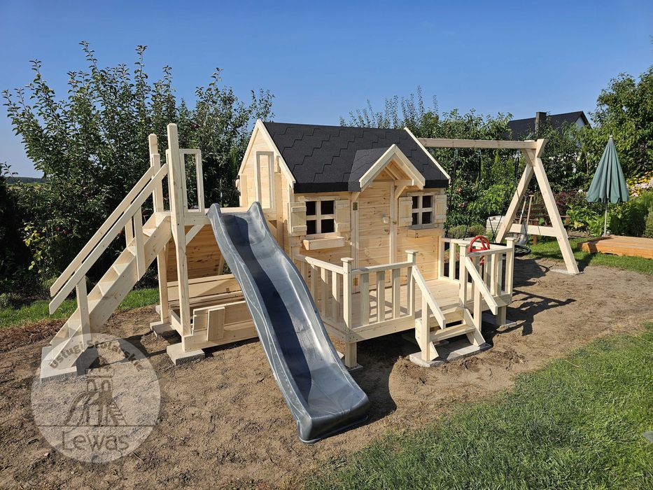 Plac zabaw, domek dla dzieci, huśtawka, domek ogrodowy,domek drewniany
