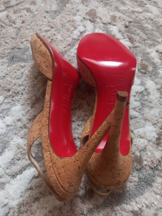 Босоніжки,туфлі жіночі Christian Louboutin оригінал