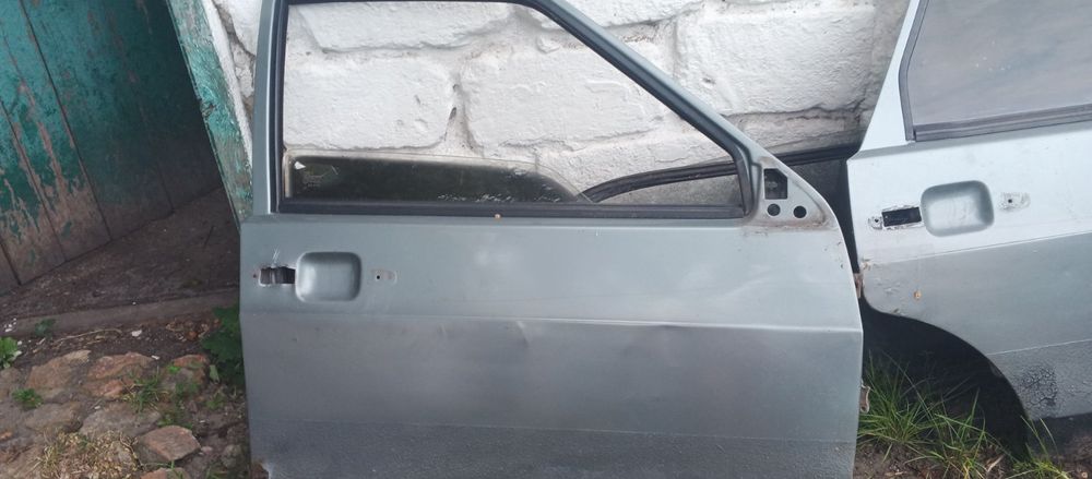 Продам двері під ремонт