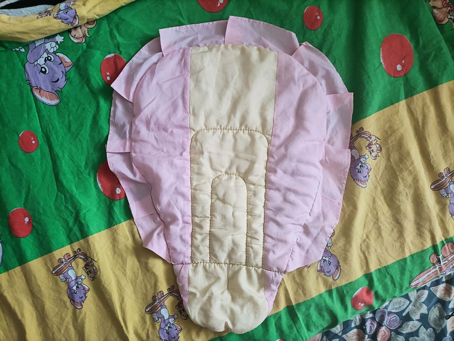 Продам сидушку на ходунки детские.