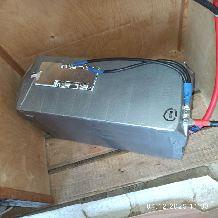 система збереження енергії інвер.24в Axioma та літієва 5.5 квт батарея