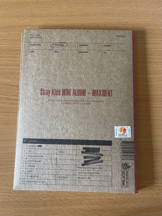 Stray Kids “MAXIDENT” álbum versão Lee Know (kpop)