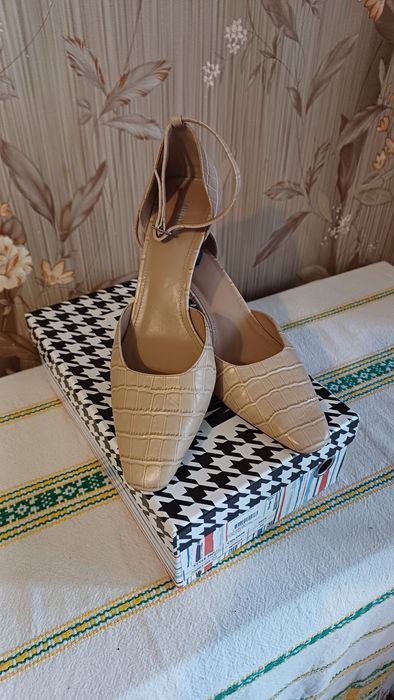 Туфлі жіночі шкіряні