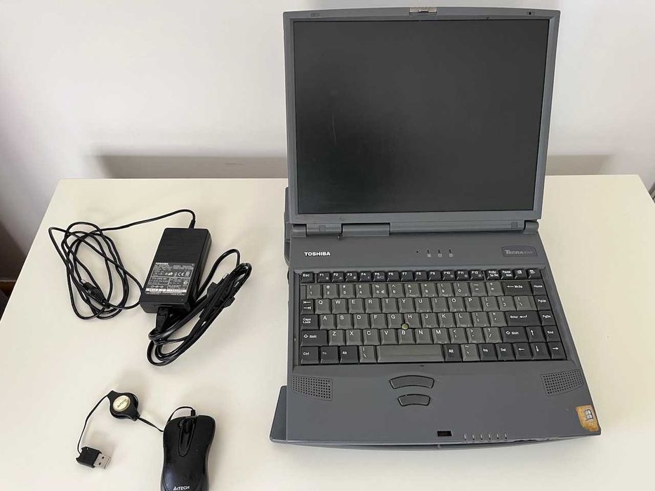 Laptop TOSHIBA - TCRA 8000