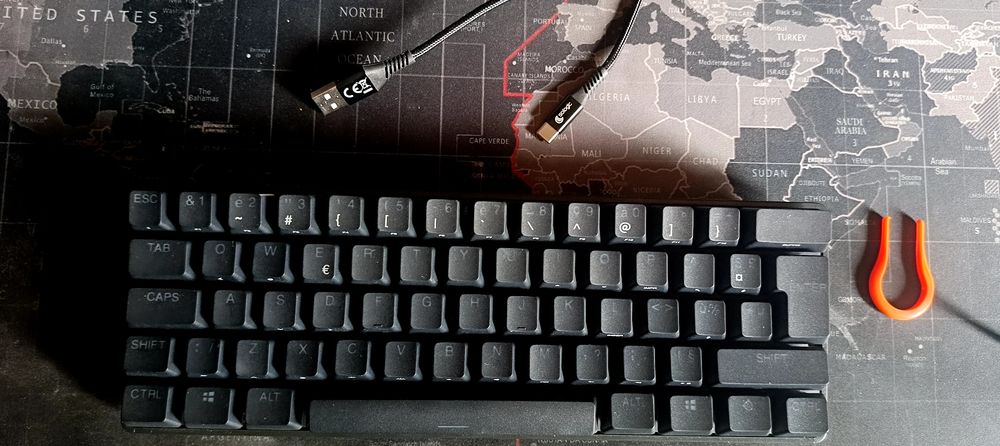Klawiatura mechaniczna "Apex Pro mini"