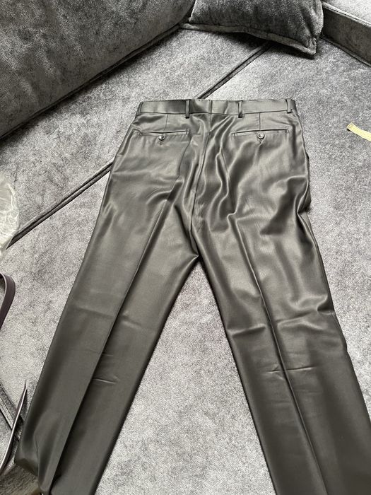 Чоловічий класичний костюм