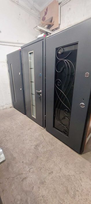 Вхідні двері вуличні в будинок і квартирні Входные металлические двери