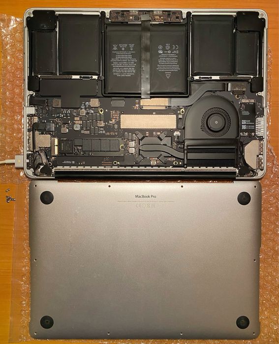 Запчастини Материнка плата macbook pro 13 a1502
