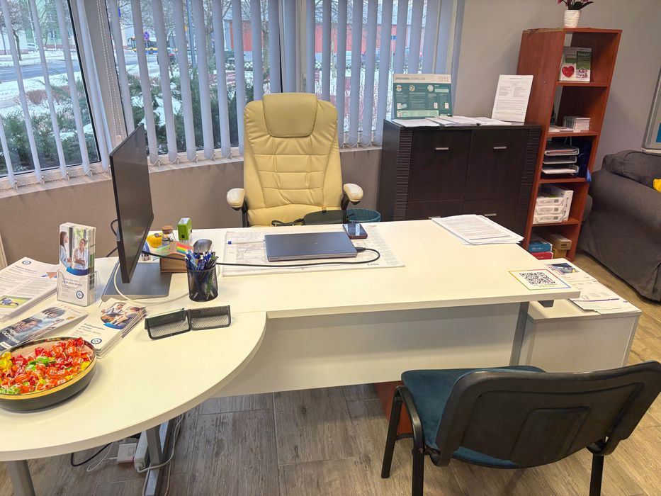 Meble biurowe biurka komody