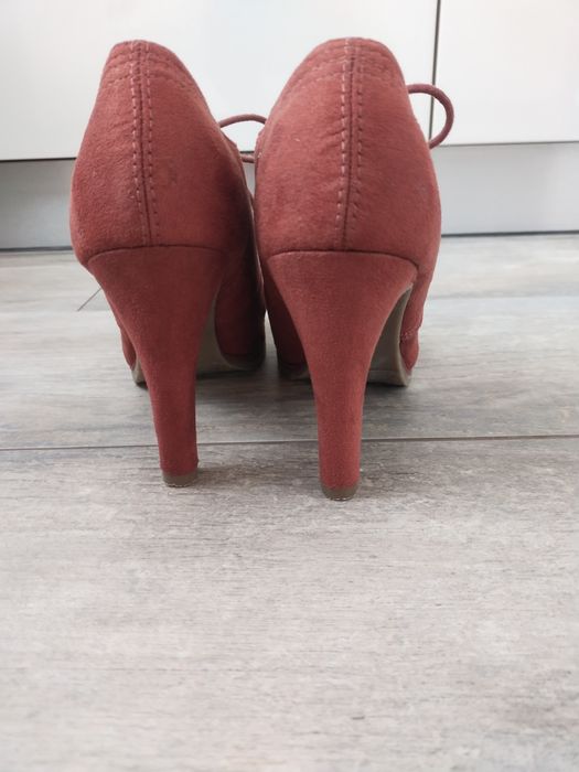 Buty na obcasie rozmiar 40