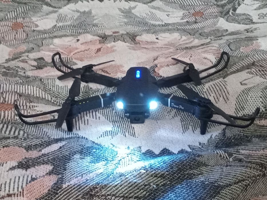 Безпілотний дрон Е88 Рго з подвійной камерой FPV Бездротове Дистаційне