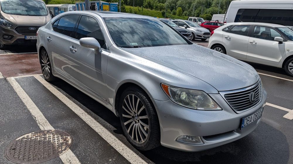 Lexus LS 460 Long 4.6 V8 LPG | 138 tys. km | Pneumatyka | Bogata wersja
