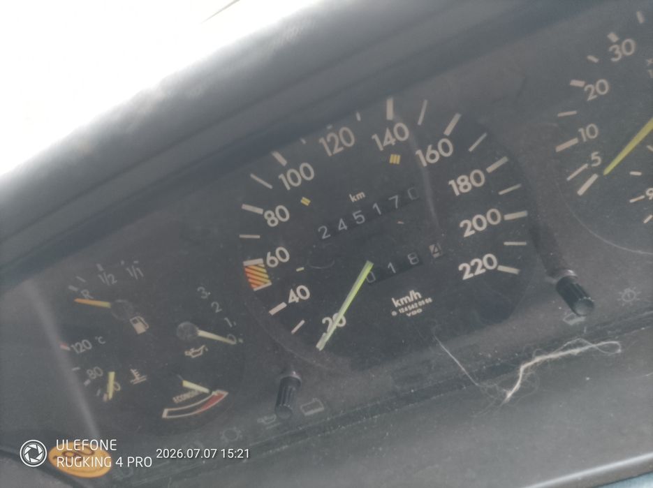Mercedes Benz 124 2.0bezyna  1989