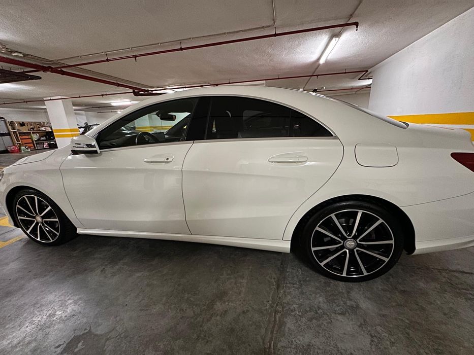 Mercedes CLA 220 CDI 7G-TRONIC (imaculado com revisões Mercedes)