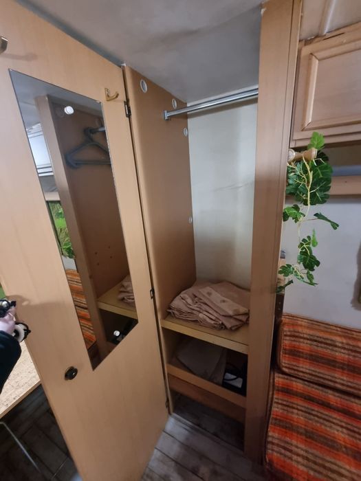 Caravana c/ WC e documentos