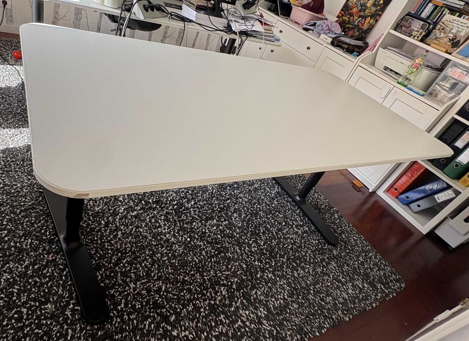 Secretária branca BEKANT - Ikea - 160x80 cm - Regulável
