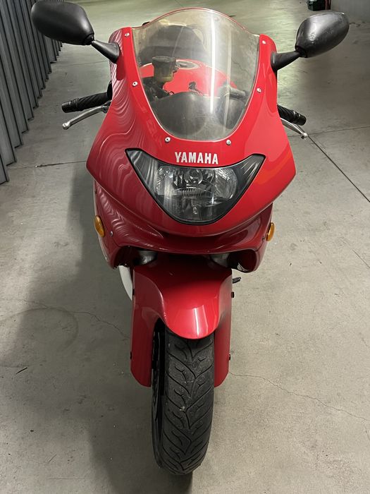 Yamaha YZF600f com apenas 26331 kms