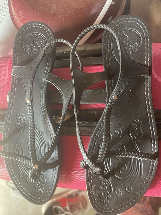 Sapatilha preta e tenis rosa cada e 5 eros sapatilha 7