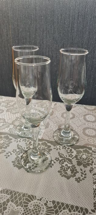 Wysokie kieliszki do wina z grubego szkła 3 szt.
