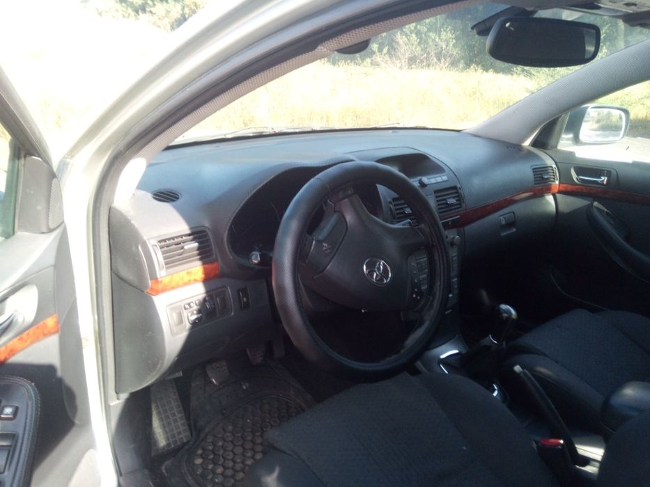 Vendo Toyota Avensis