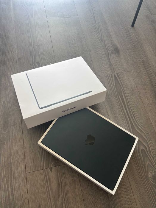 MacBook Air M2 13.6” 8GB 256GB