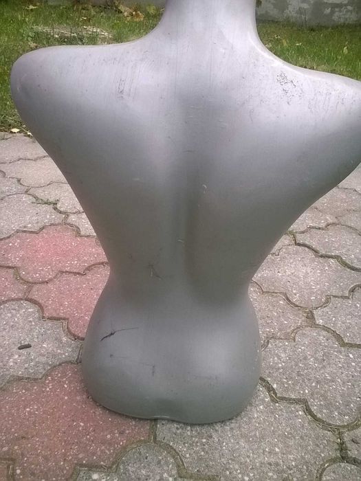 Popiersie do krawcowej