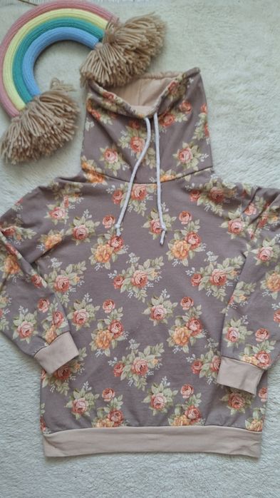 Bawełniana bluza z kominem dziewczęca w kwiaty 134.
