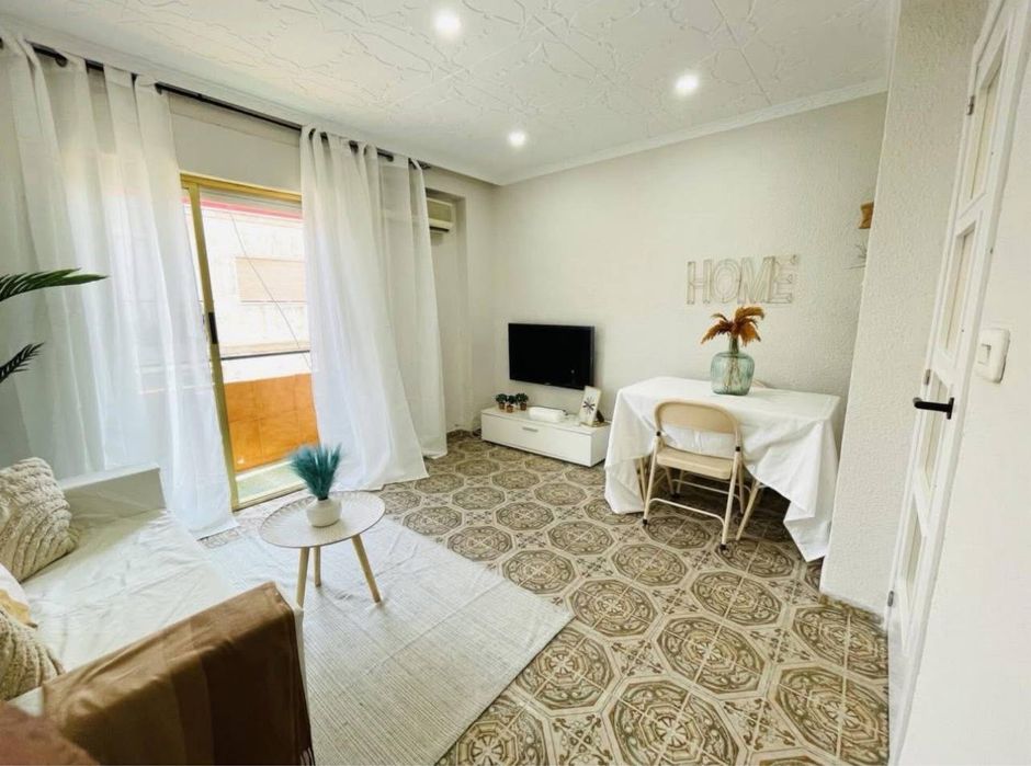 3-комнатная квартира в Аликанте,Испания