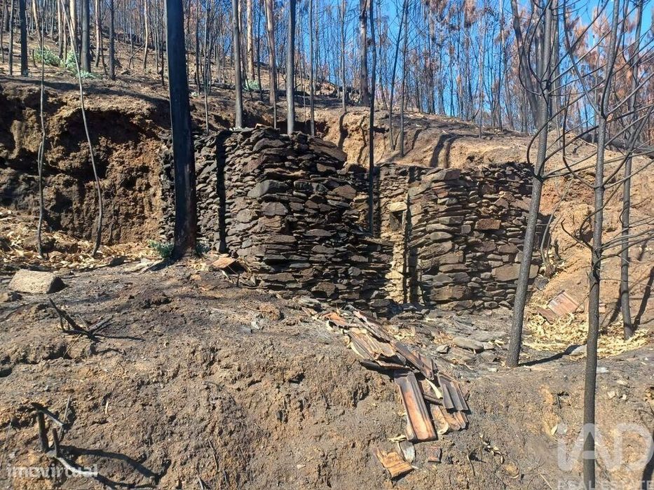 Moradia isolada em Pomares de 32 m2