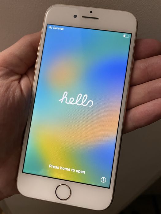 Айфон 8 в Ідєальному стані